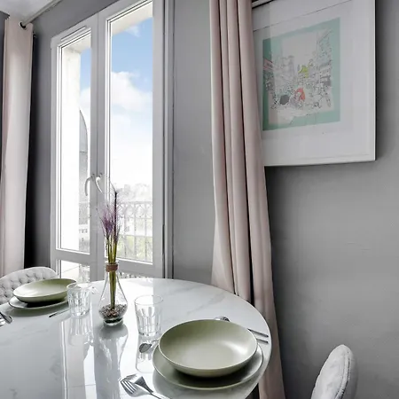 Appartamento Bright With Balcony Near Gare De L'est